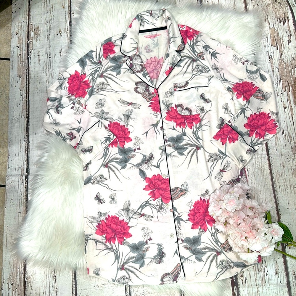 VICTORIA'S SECRET Button Front Soft Sleep shirt Size Medium